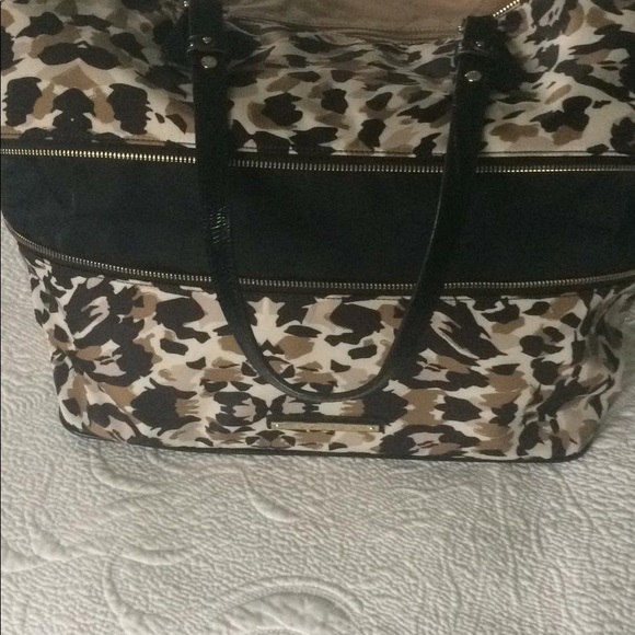 Brahmin expandable bag - Picture 3 of 7